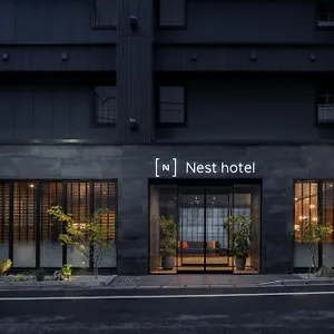 Nest Yaesu *** Tóquio